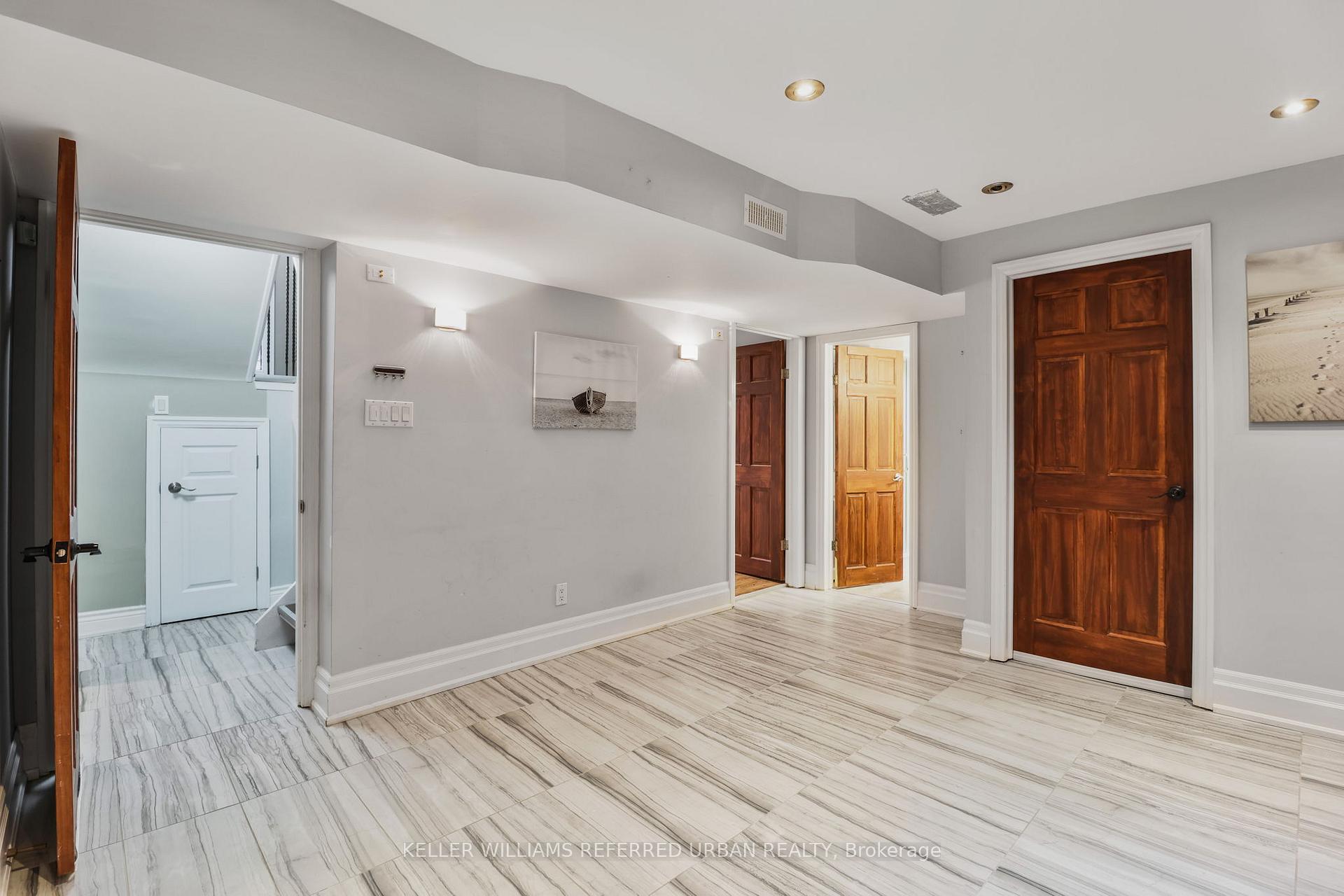 25 Carscadden Drive Lower, Toronto C07 — photo 5 of 5