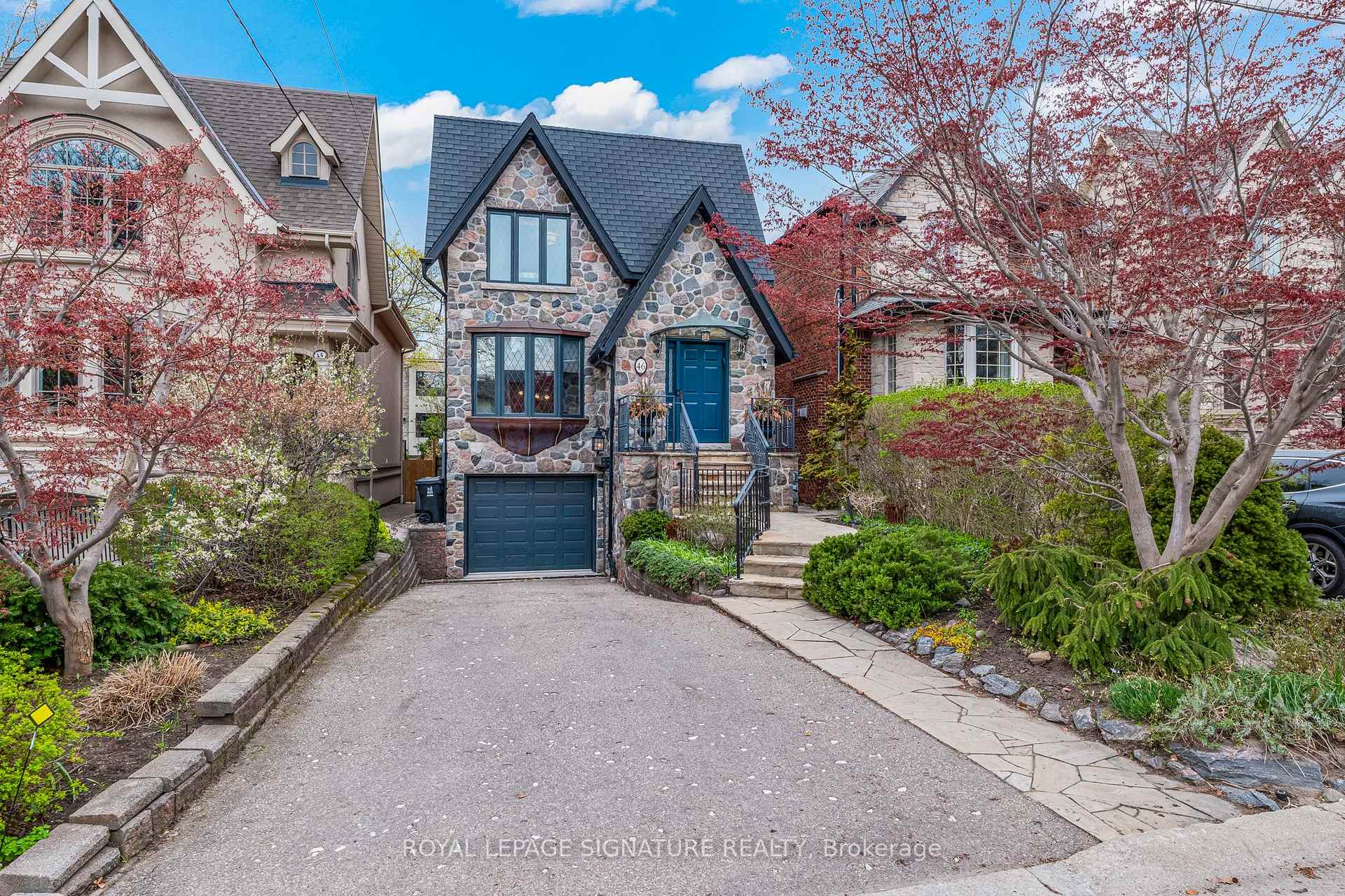 46 Esgore Drive, Toronto C04, ON M5M 3R4 — Toronto C04, Ontario