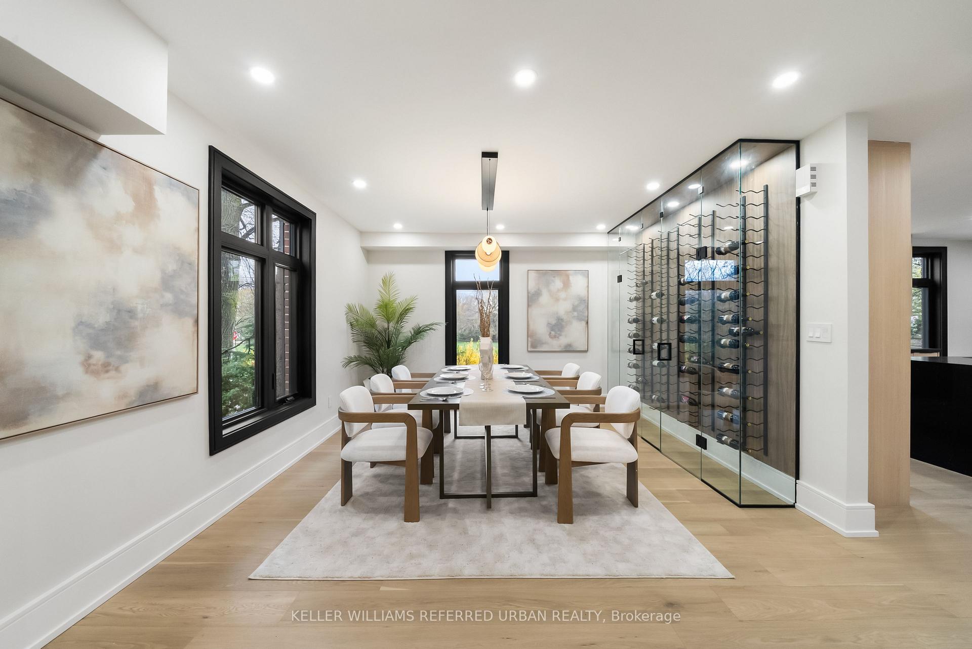 137 Cheltenham Avenue, Toronto C12 — photo 4 of 5