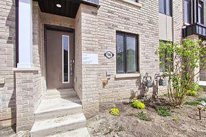 7 Case Ootes Drive, Toronto C13, ON M4A 0A9 — Toronto C13, Ontario