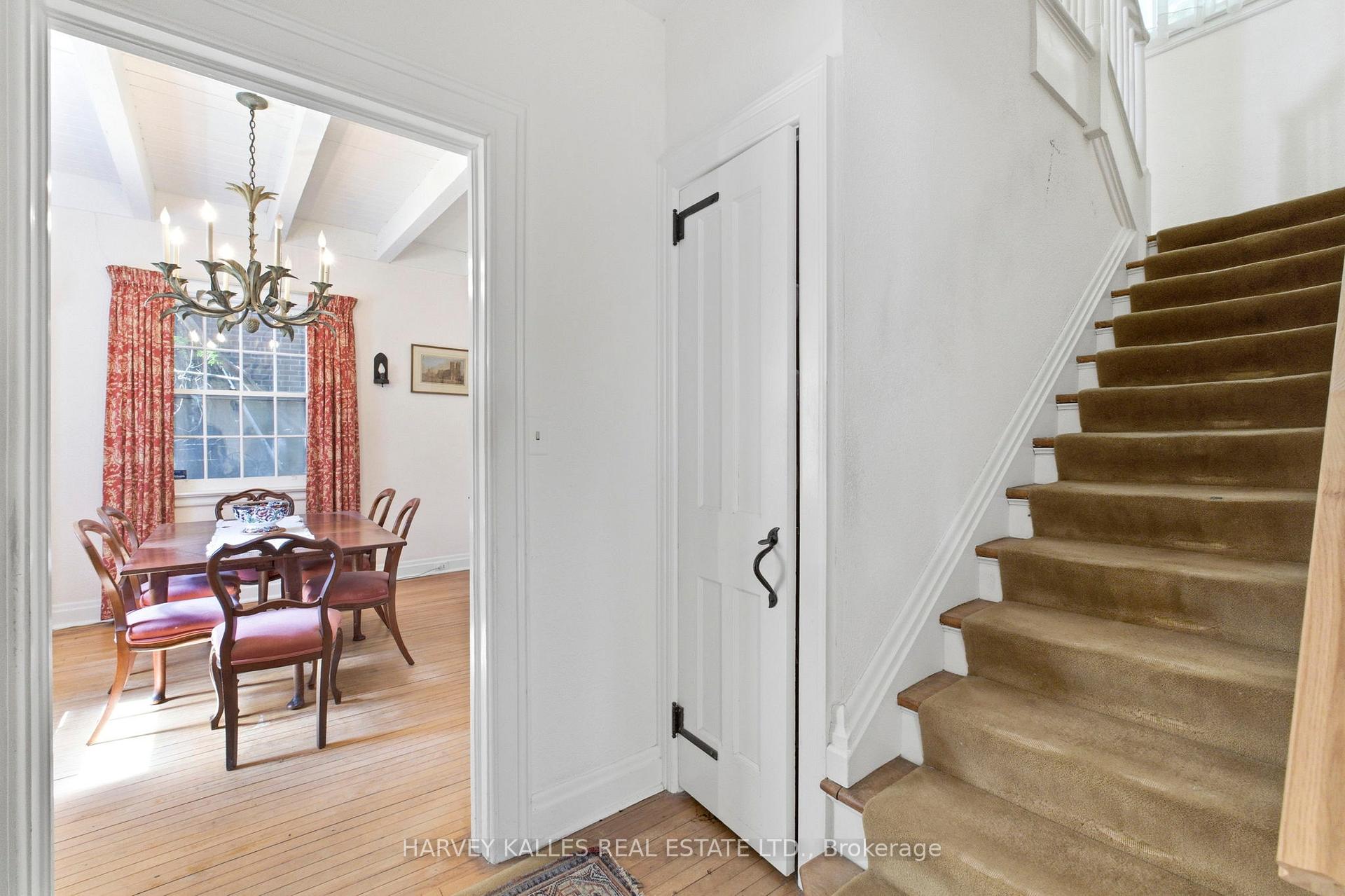 38 Donwoods Drive, Toronto C12 — photo 5 of 5