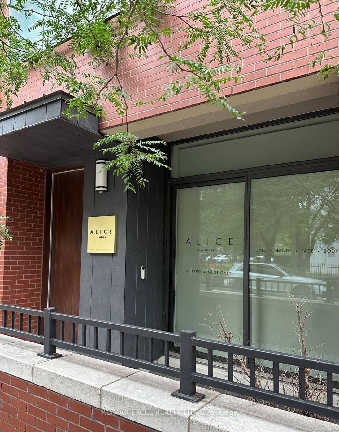 75 St Nicholas Street Th1, Toronto C01, ON M4Y 0A5
