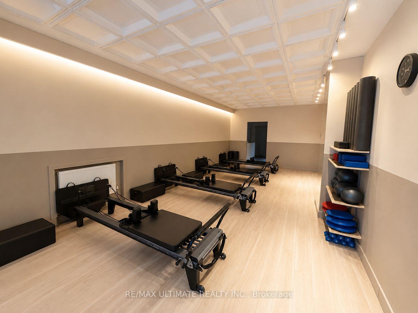 3223 Yonge Street, Toronto C04 — photo 3 of 5