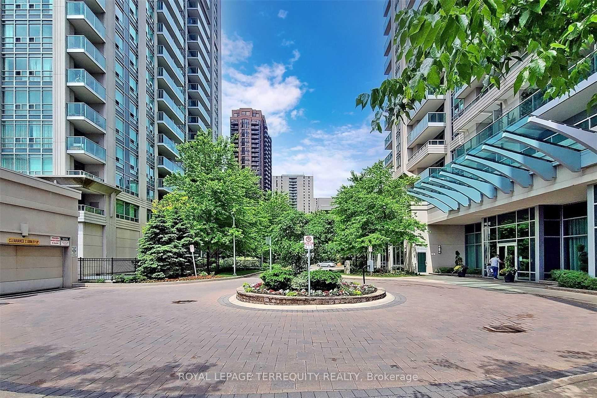 17 Anndale Drive 2211, Toronto C14 — photo 3 of 5