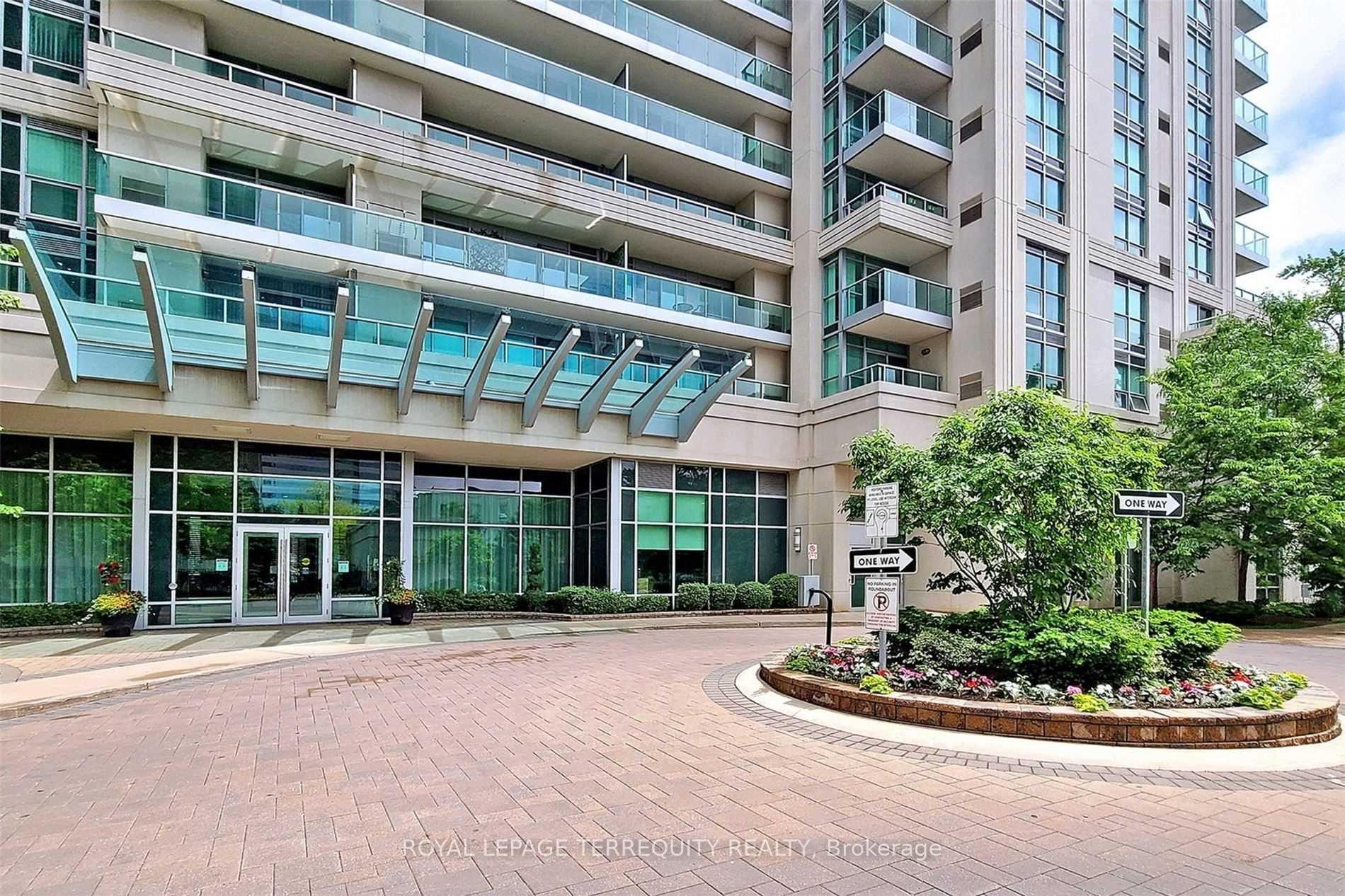 17 Anndale Drive 2211, Toronto C14 — photo 4 of 5