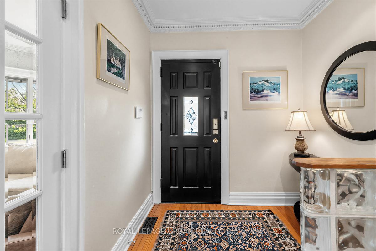 44 Austin Terrace, Toronto C02 — photo 3 of 5