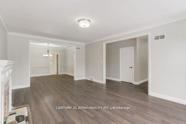 46 Fenn Avenue, Toronto C12 — photo 3 of 5