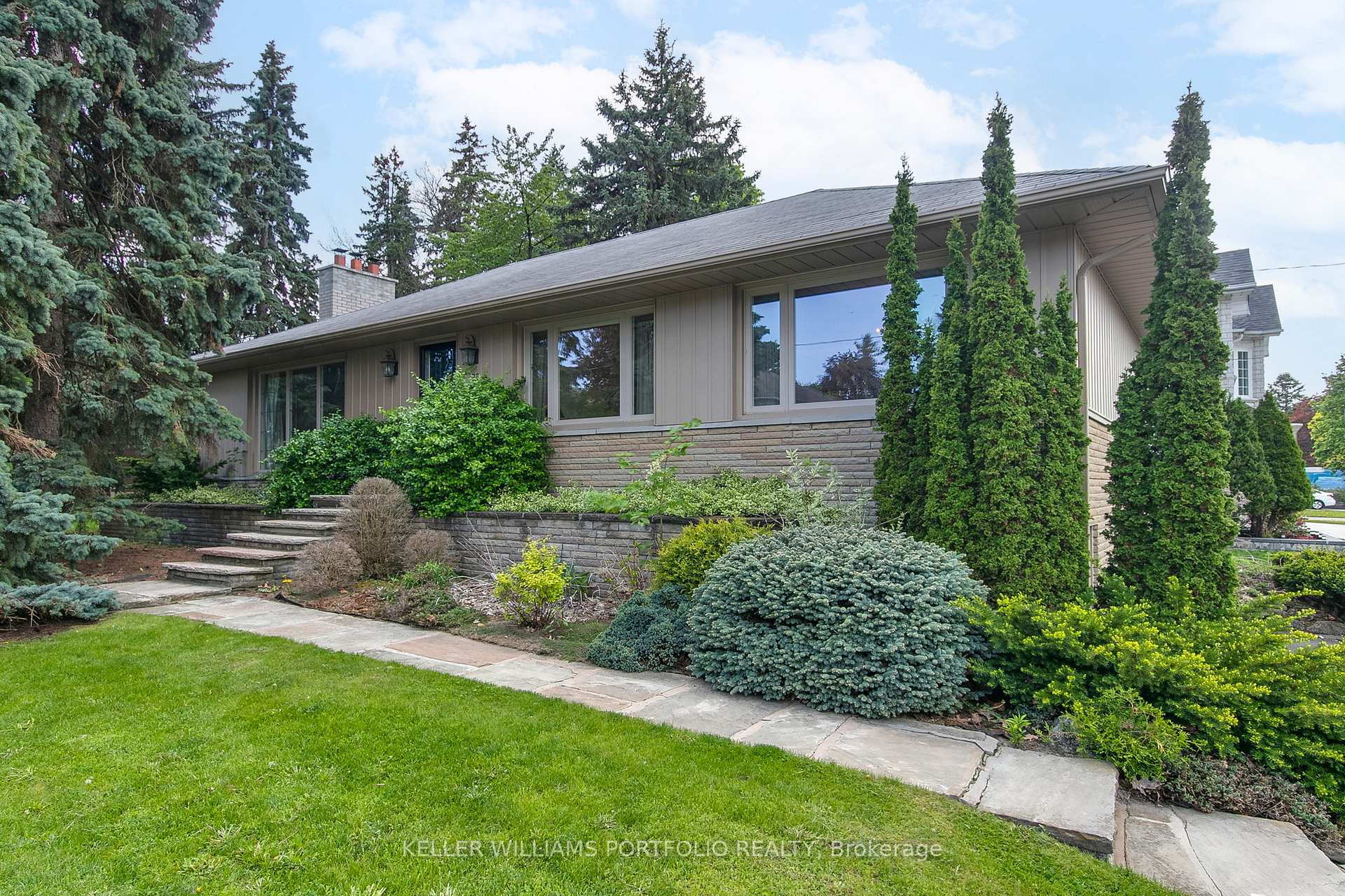 29 Winlock Park, Toronto C14, ON M2M 1Z1 — Toronto C14, Ontario