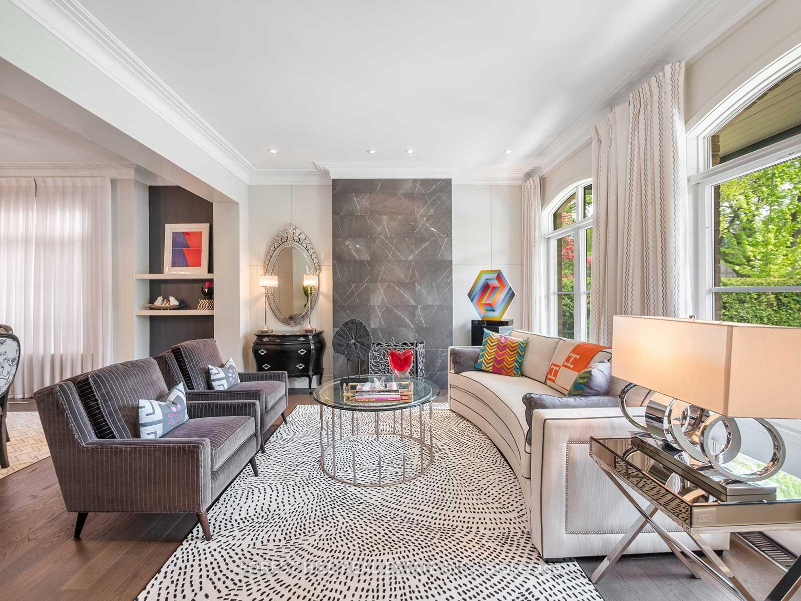 598 Castlefield Avenue, Toronto C04 — photo 4 of 5