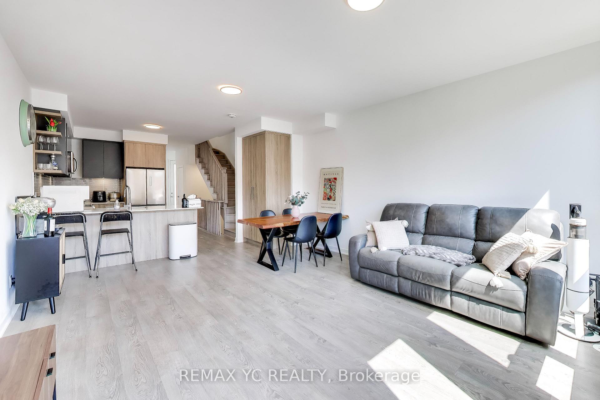 18 Deep Roots Terrace, Toronto C04 — photo 2 of 5