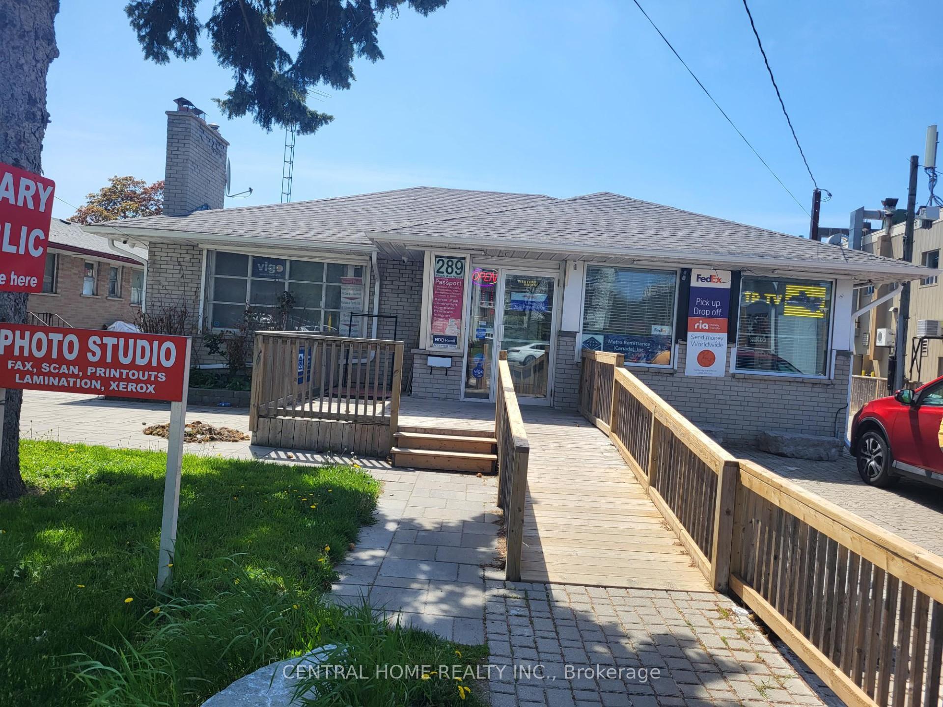 289 Finch Avenue W, Toronto C07, ON M2R 1N2 — Toronto C07, Ontario