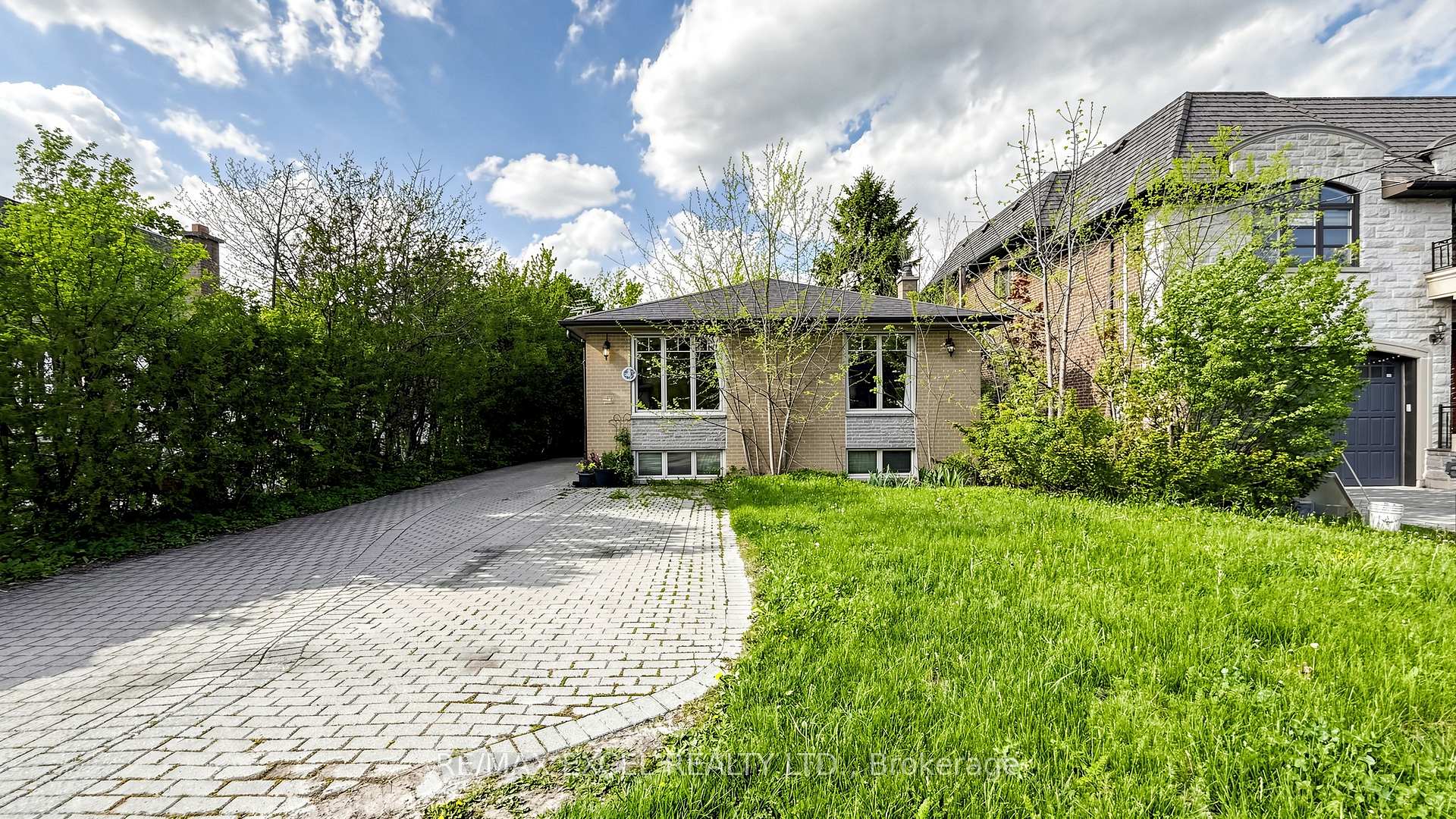 254 Patricia Avenue, Toronto C07, ON M2M 1J8 — Toronto C07, Ontario