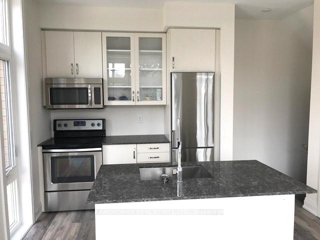 15 Eldora Avenue 40, Toronto C07 — photo 4 of 5