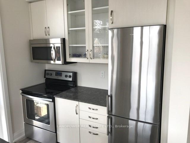 15 Eldora Avenue 40, Toronto C07 — photo 5 of 5
