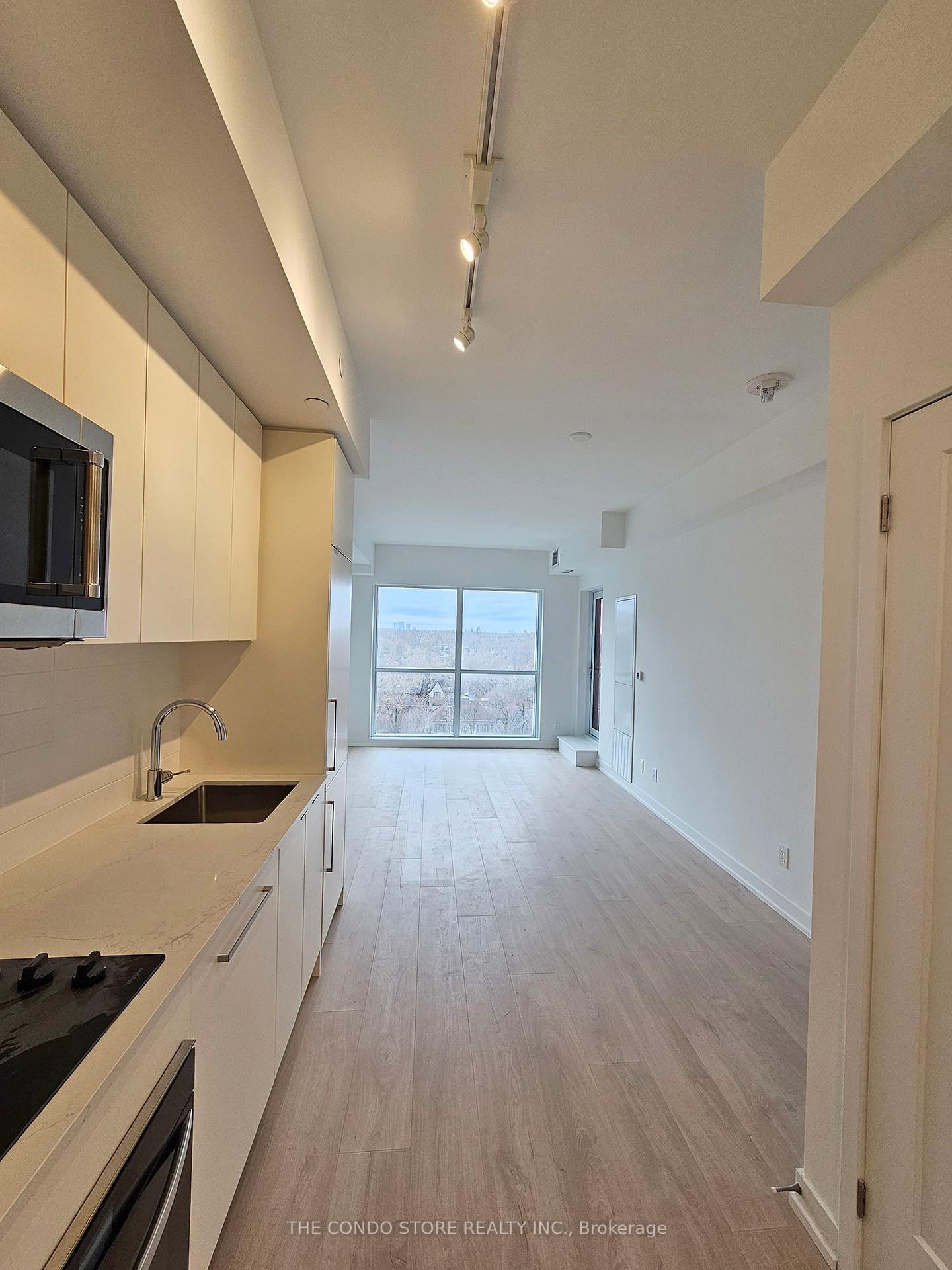 181 Sheppard Avenue E 715, Toronto C14 — photo 3 of 5