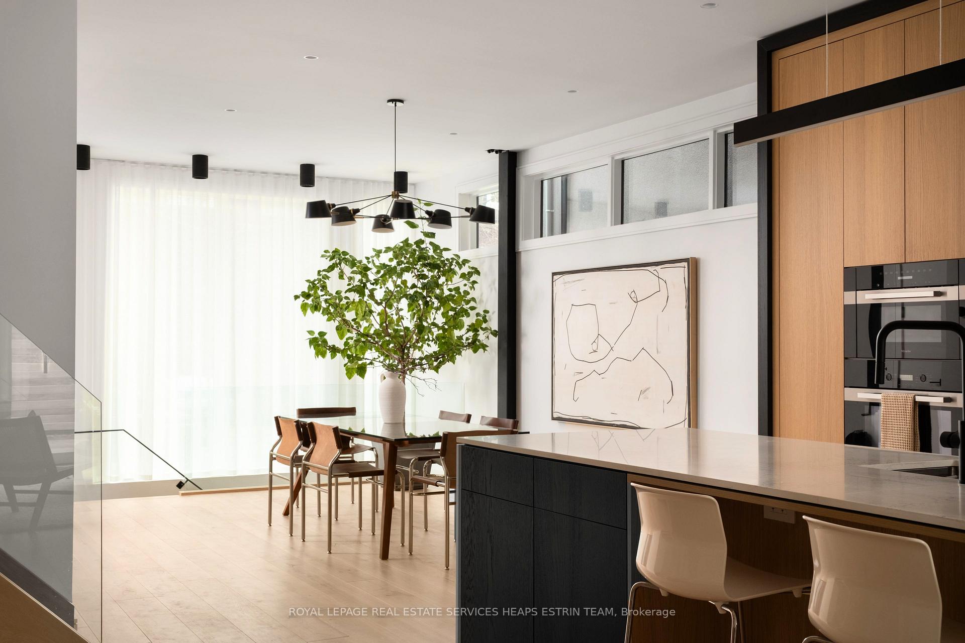 18 Gormley Avenue, Toronto C02 — photo 4 of 5