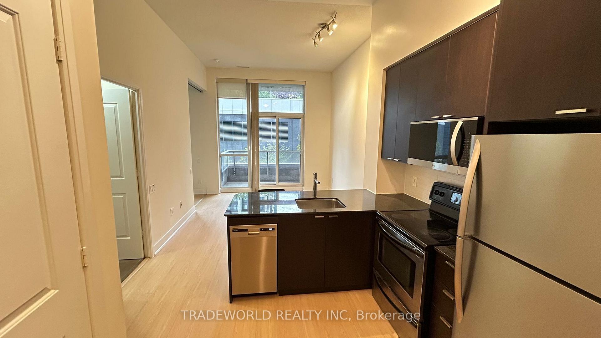 23 Sheppard Avenue E 301, Toronto C14 — photo 2 of 5