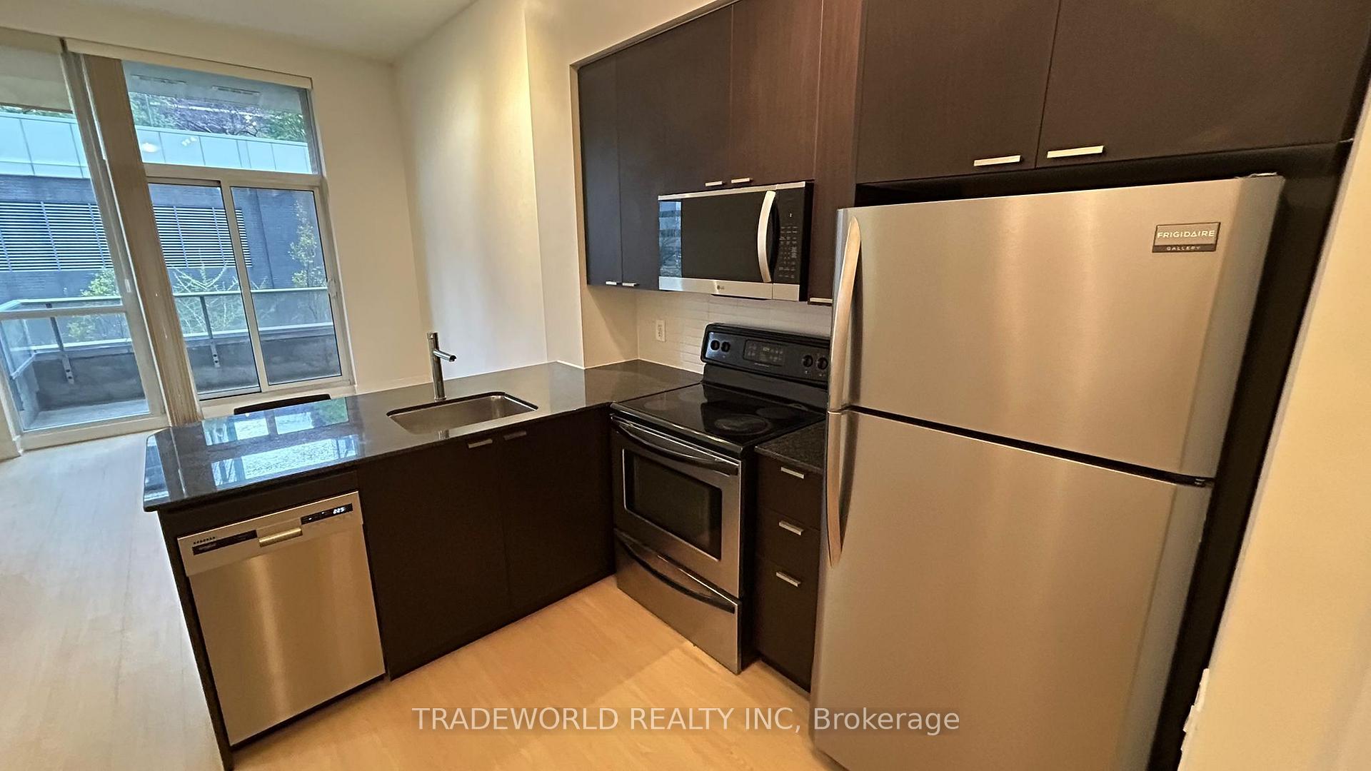 23 Sheppard Avenue E 301, Toronto C14 — photo 4 of 5