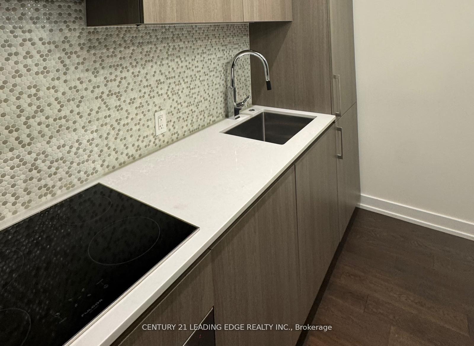 1 YORKVILLE Avenue, Toronto C02 — photo 2 of 5