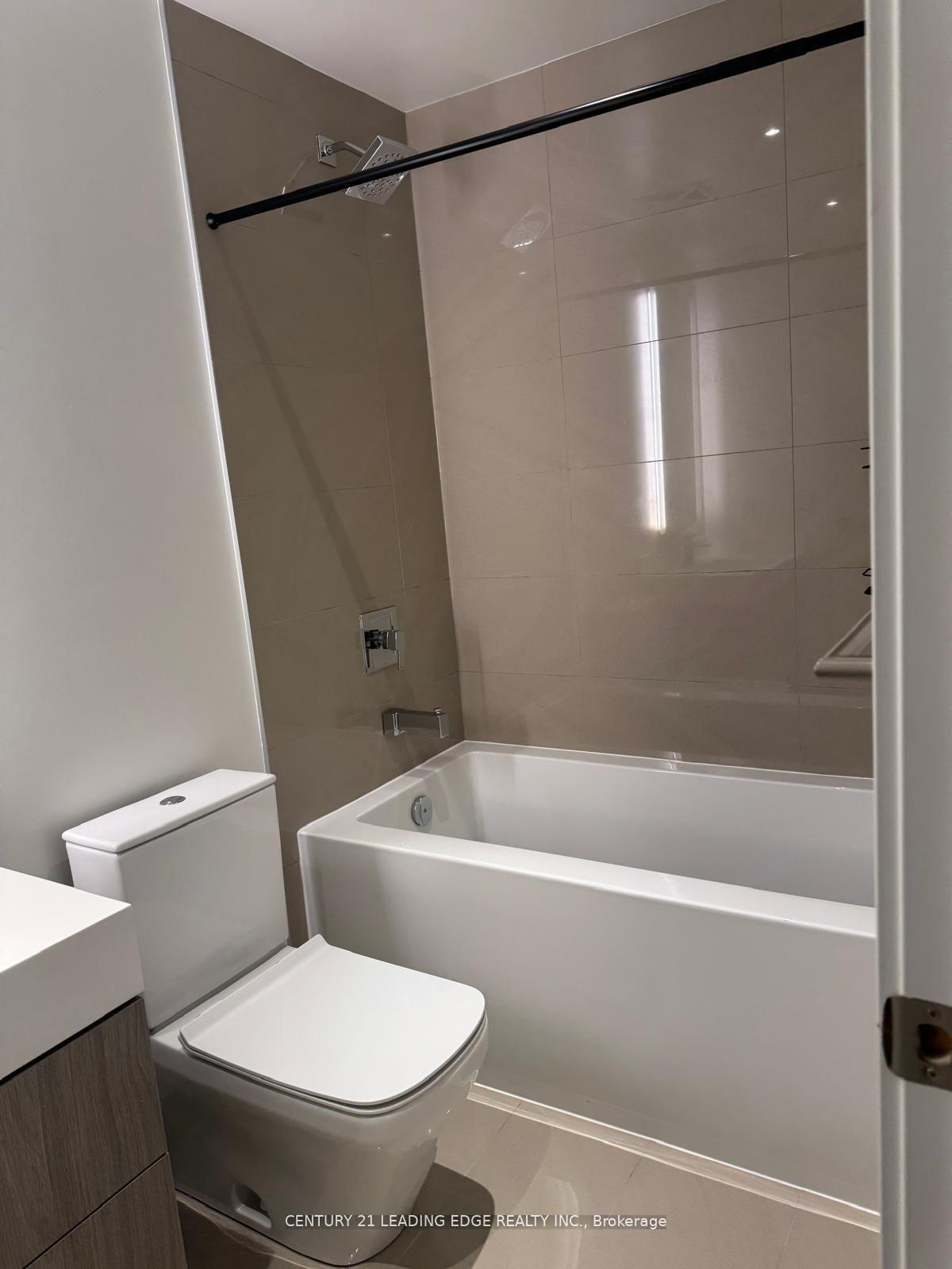 1 YORKVILLE Avenue, Toronto C02 — photo 5 of 5