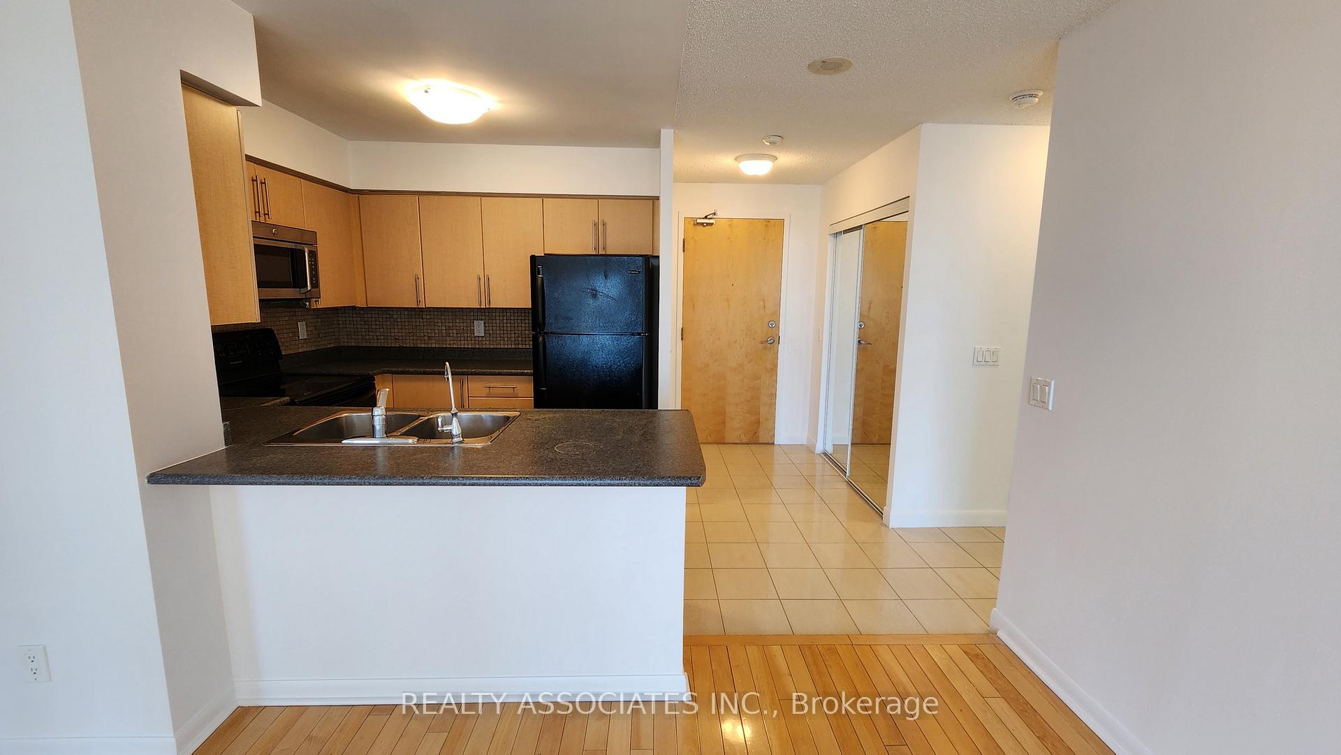 4978 Yonge Street 2109, Toronto C07 — photo 2 of 5