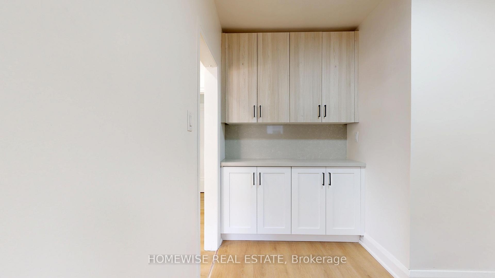 1214 Avenue Road 2, Toronto C04 — photo 2 of 5