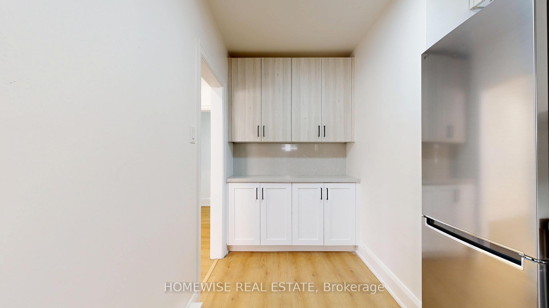 1214 Avenue Road 1, Toronto C04 — photo 3 of 5