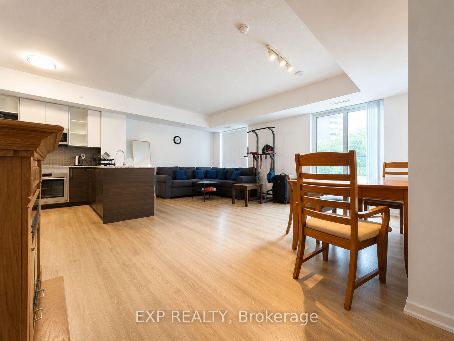 5162 Yonge Street TH 10, Toronto C07 — photo 5 of 5