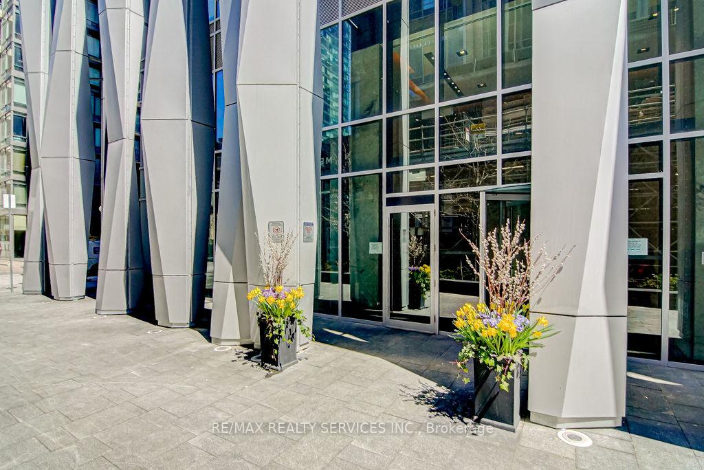 1 Yorkville Avenue 2611, Toronto C02 — photo 4 of 5