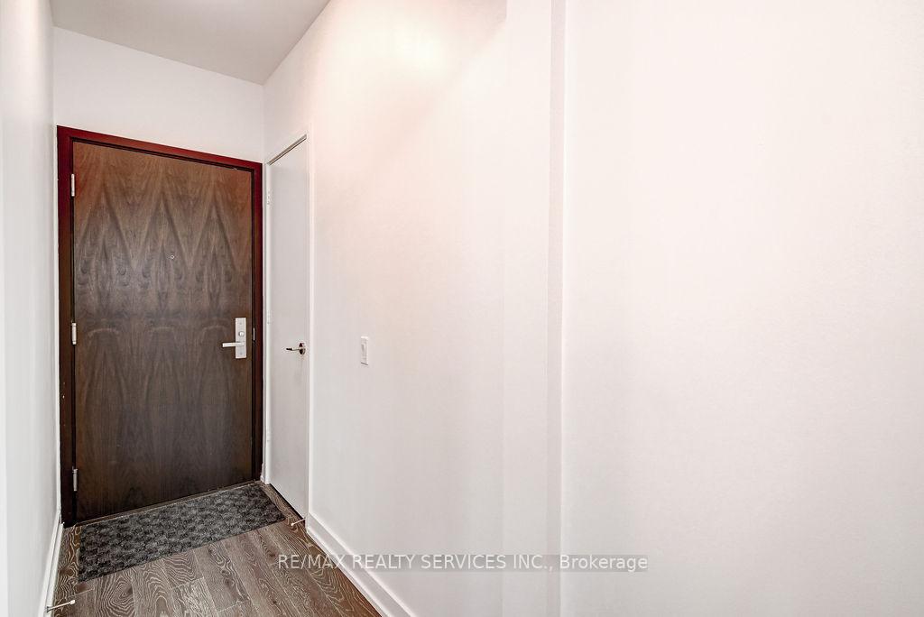 1 Yorkville Avenue 2611, Toronto C02 — photo 5 of 5