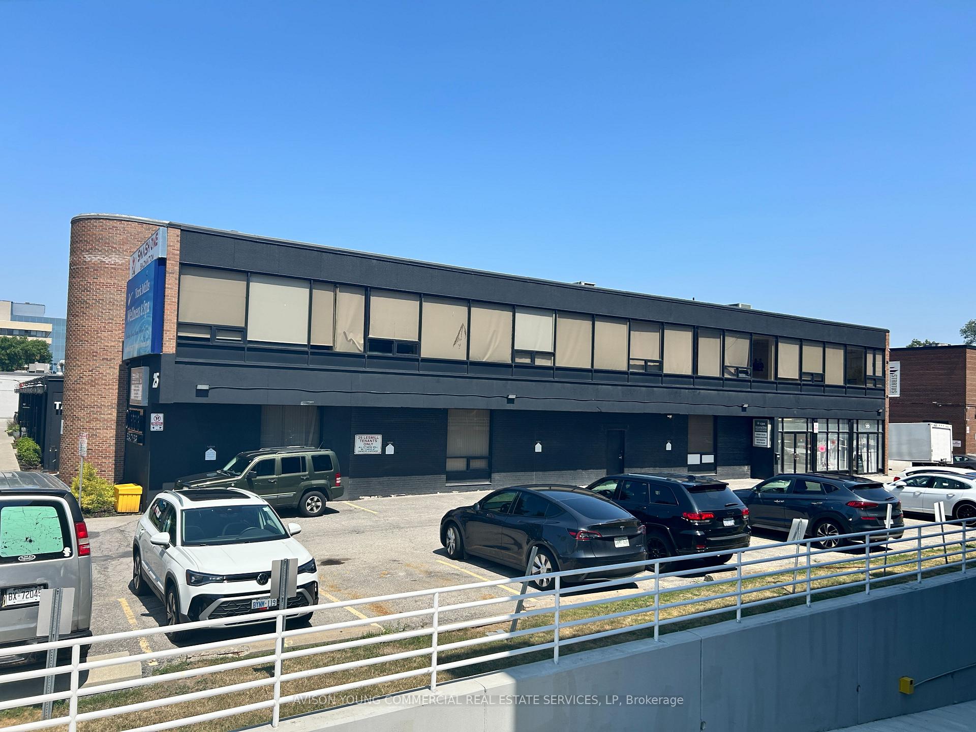 25 Lesmill Road B, Toronto C12, ON M3B 2T3 — Toronto C12, Ontario
