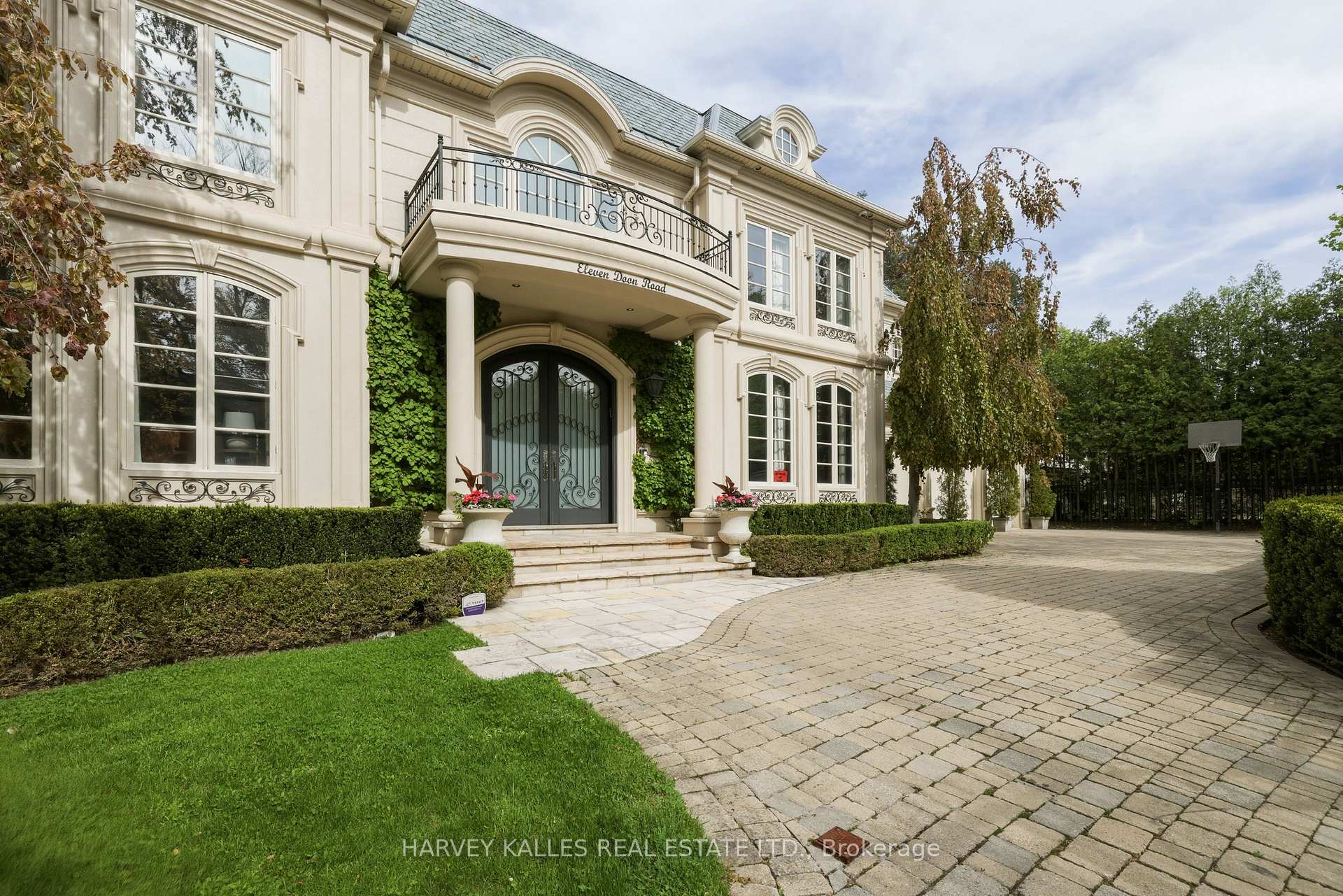 11 Doon Road, Toronto C12 — photo 4 of 5