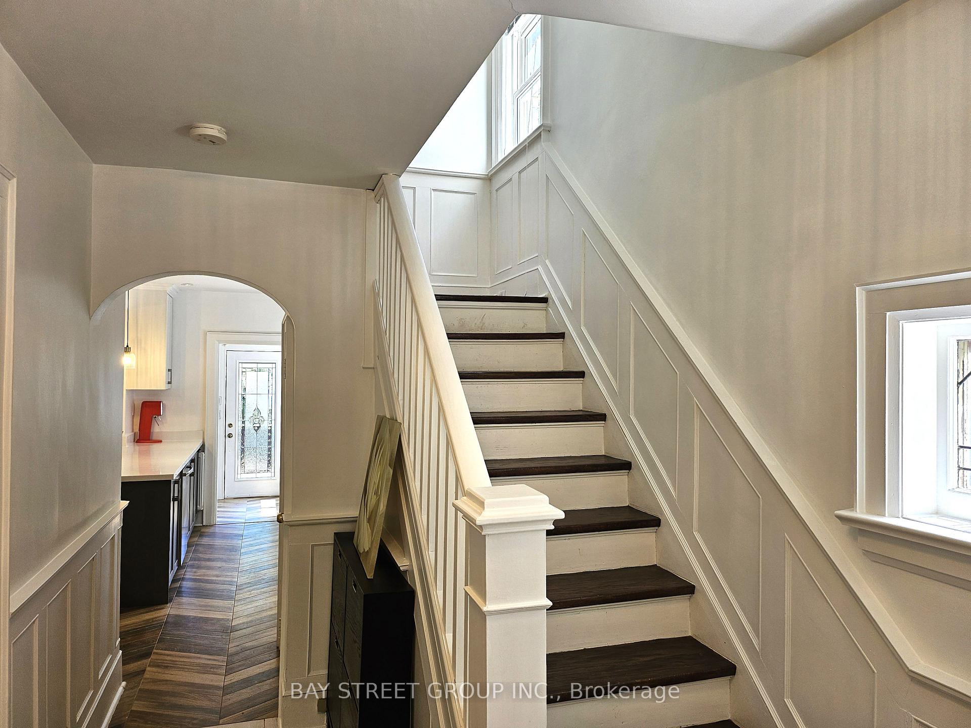 133 Heddington Avenue, Toronto C04 — photo 4 of 5