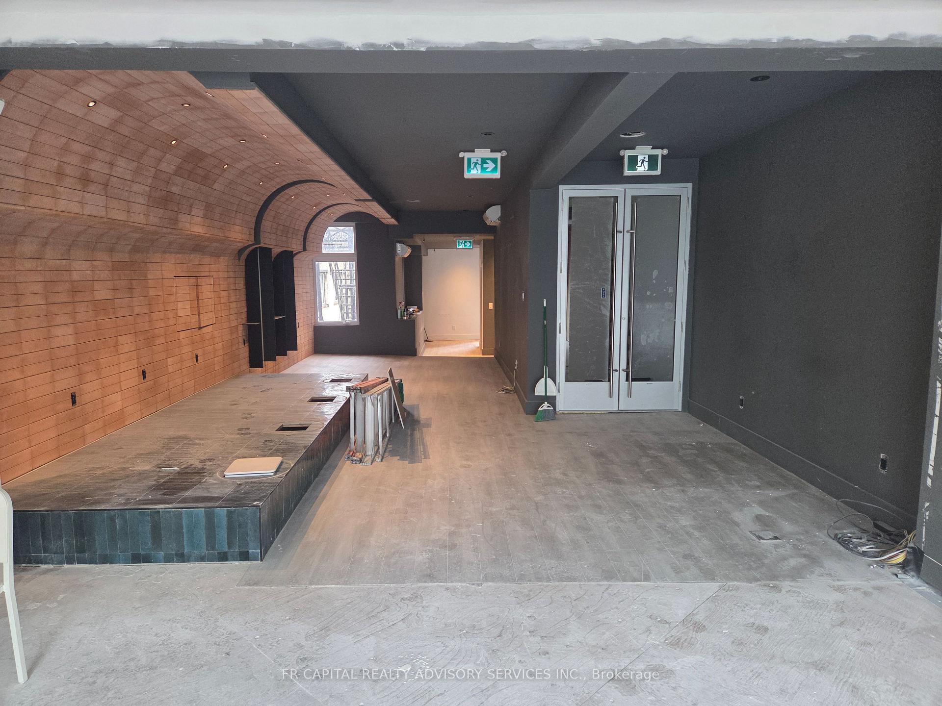 86 Yorkville Avenue 2nd, Toronto C02 — photo 5 of 5