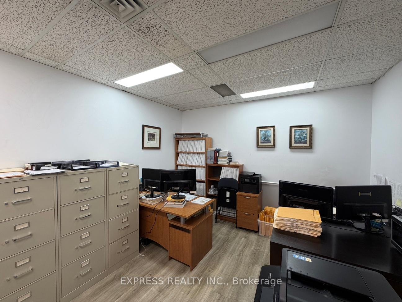 121 Willowdale Avenue 206, Toronto C14, ON M2N 6A3 — Toronto C14, Ontario