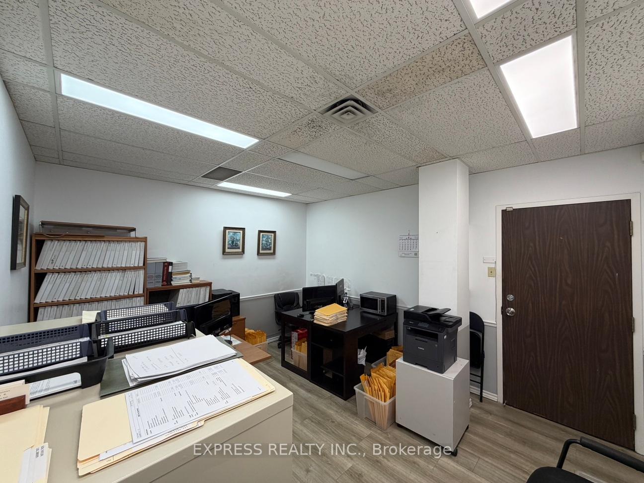 121 Willowdale Avenue 206, Toronto C14 — photo 2 of 5