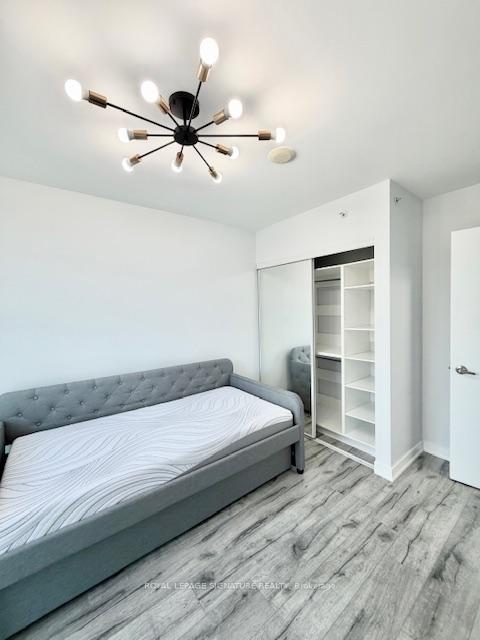 5740 Yonge Street 1401, Toronto C07 — photo 3 of 5
