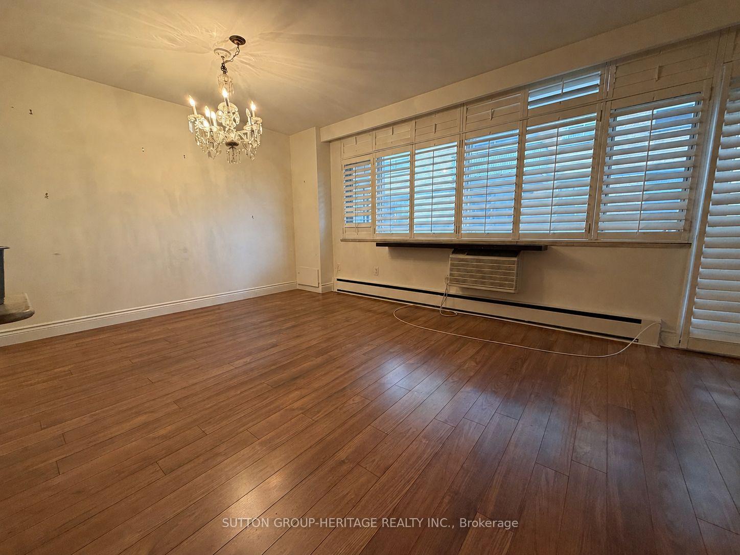 581 Avenue Road 704, Toronto C02 — photo 5 of 5