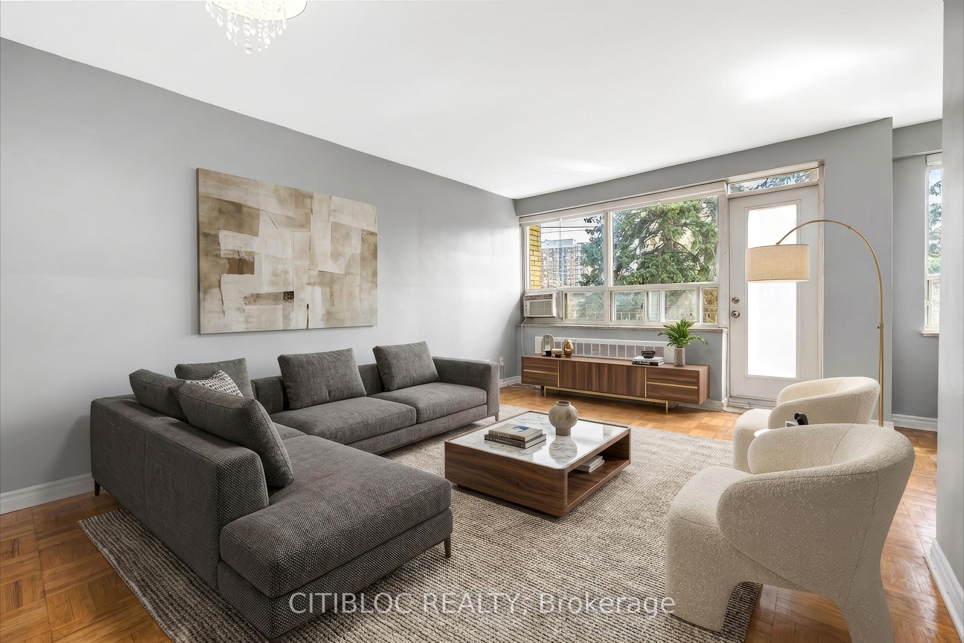 219 Wilson Avenue 201, Toronto C04 — photo 4 of 5
