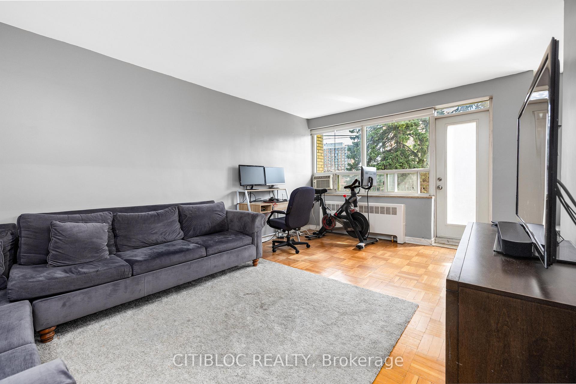 219 Wilson Avenue 201, Toronto C04 — photo 5 of 5