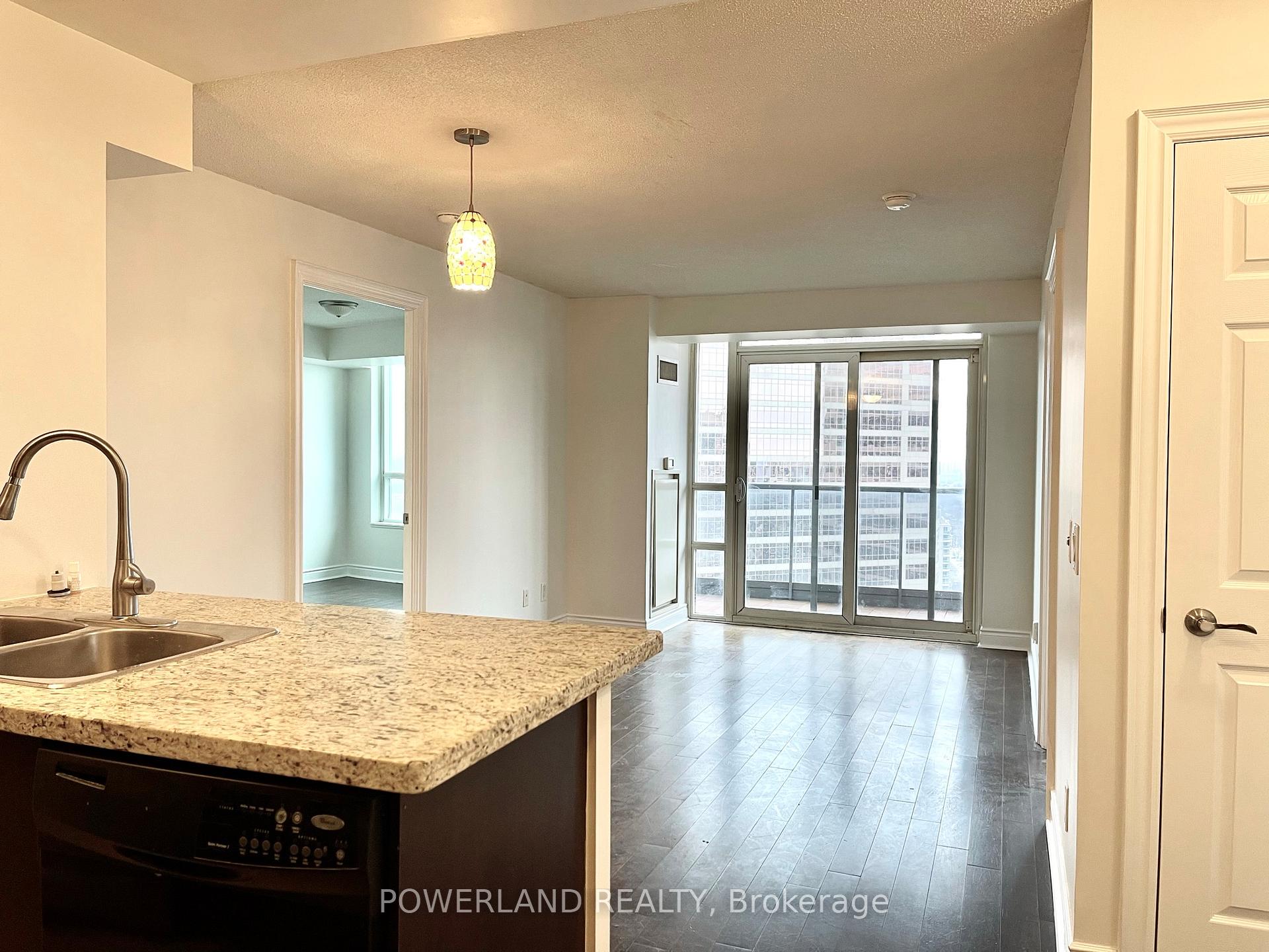 25 Greenview Avenue 2325, Toronto C07 — photo 2 of 5