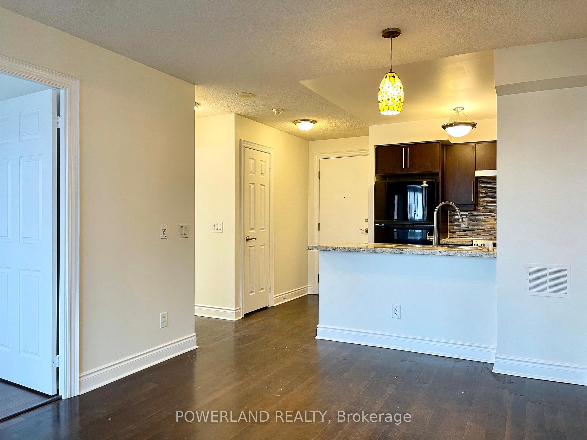 25 Greenview Avenue 2325, Toronto C07 — photo 4 of 5