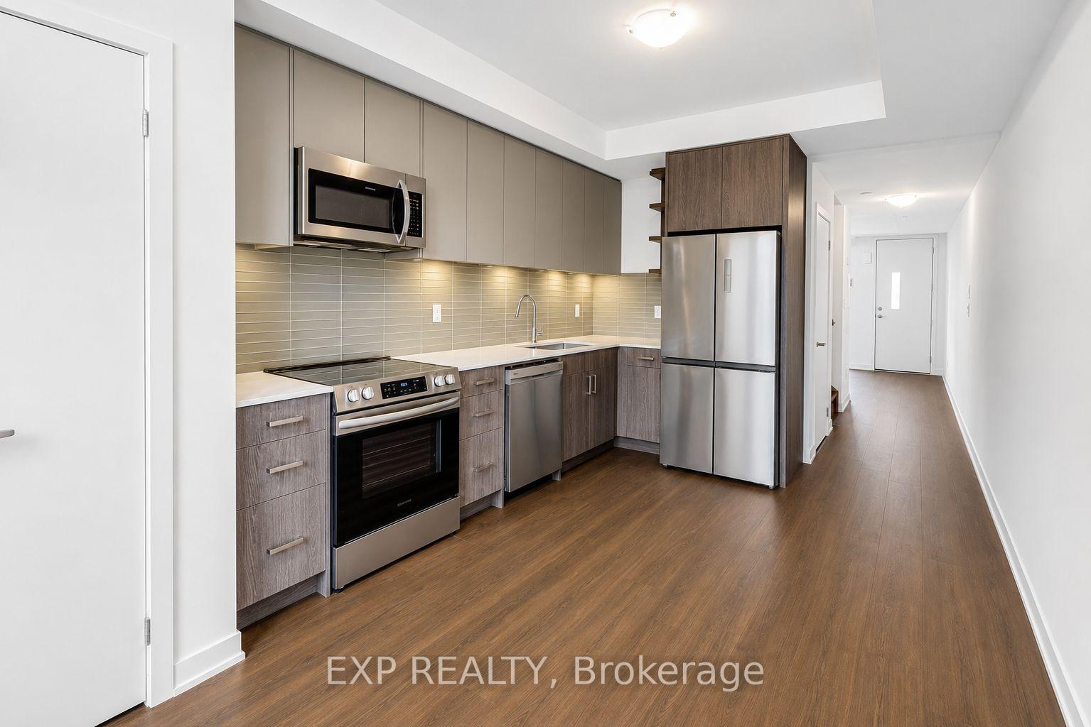 28 Turtle Island Road, Toronto C04, ON M6A 2M5 — Toronto C04, Ontario