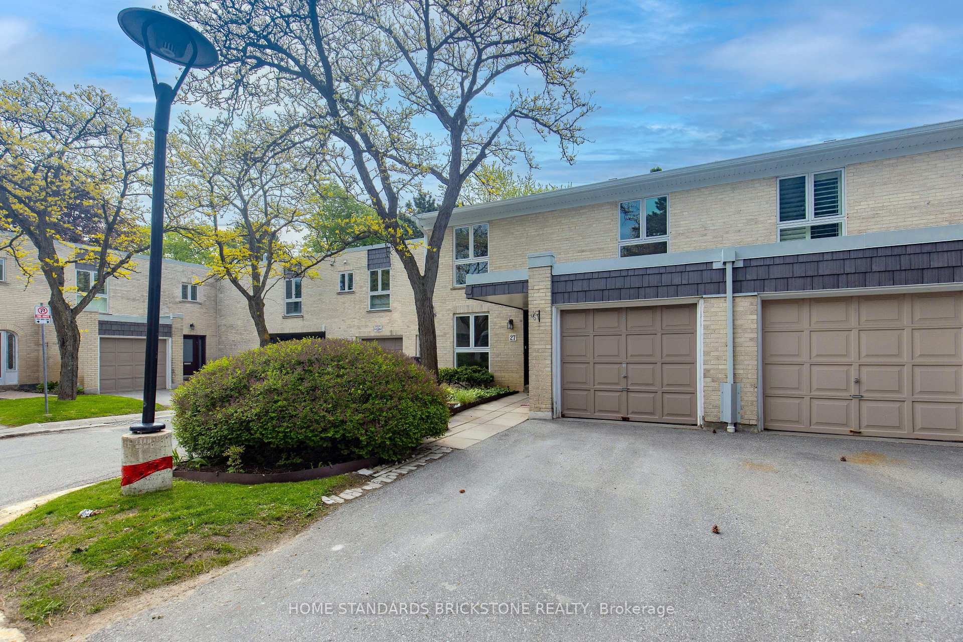 27 Proudbank Millway N/A 50, Toronto C12 — photo 2 of 5