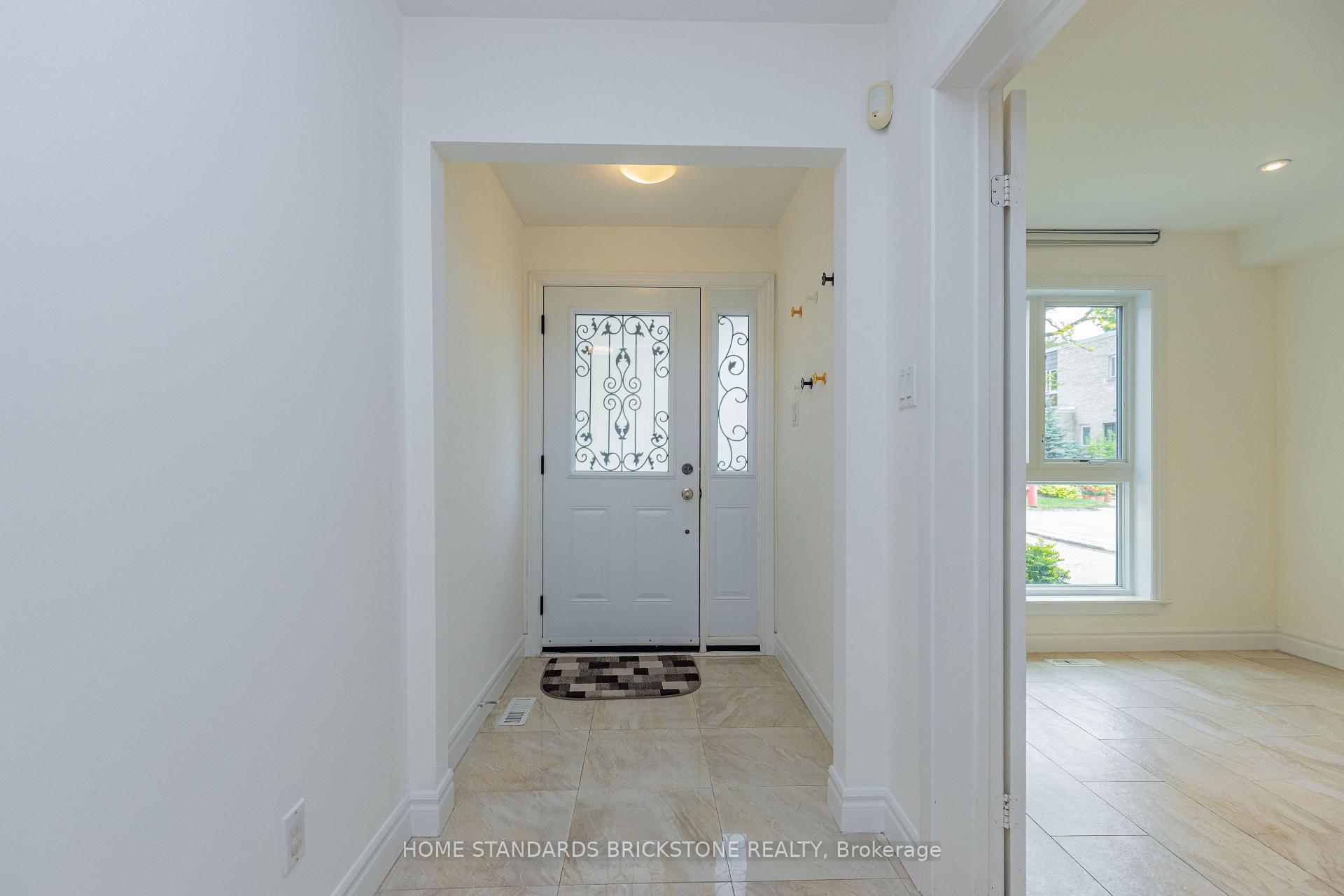 27 Proudbank Millway N/A 50, Toronto C12 — photo 4 of 5
