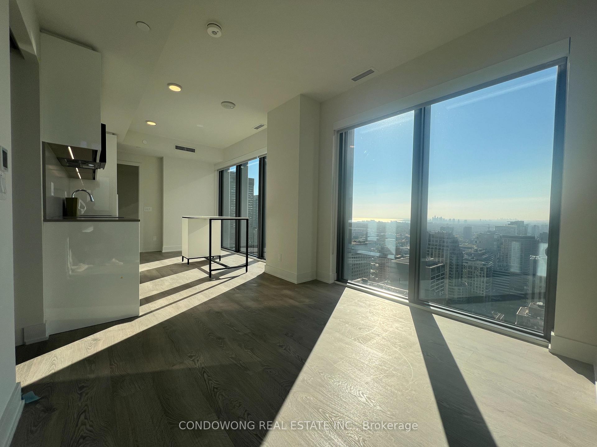 8 Cumberland Street 3602, Toronto C02 — photo 3 of 5