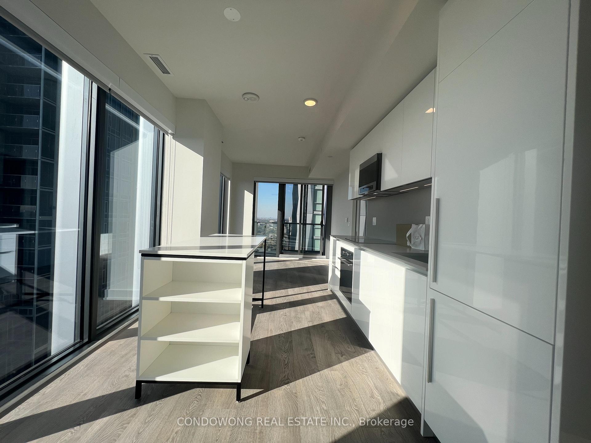 8 Cumberland Street 3602, Toronto C02 — photo 4 of 5