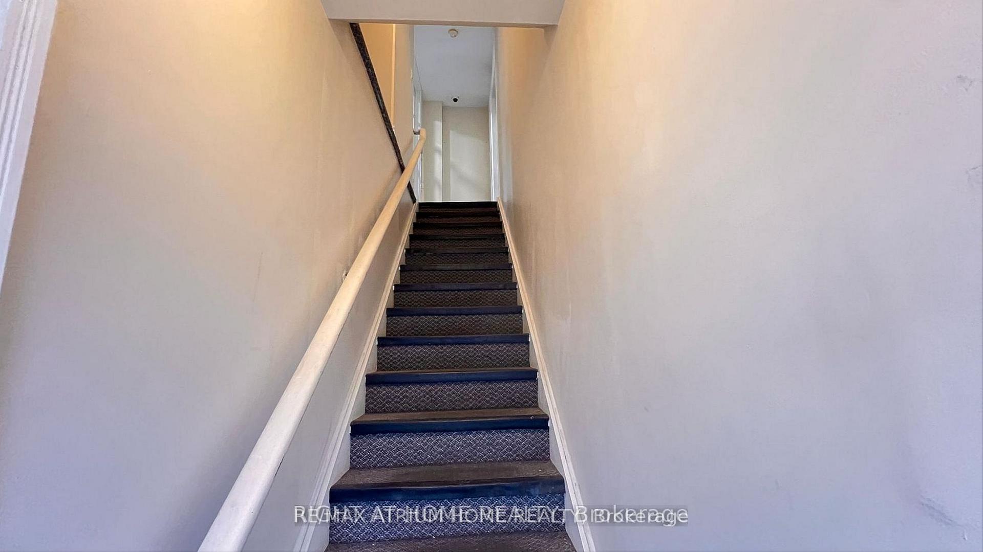 6024 Yonge Street 2nd B, Toronto C07 — photo 2 of 5