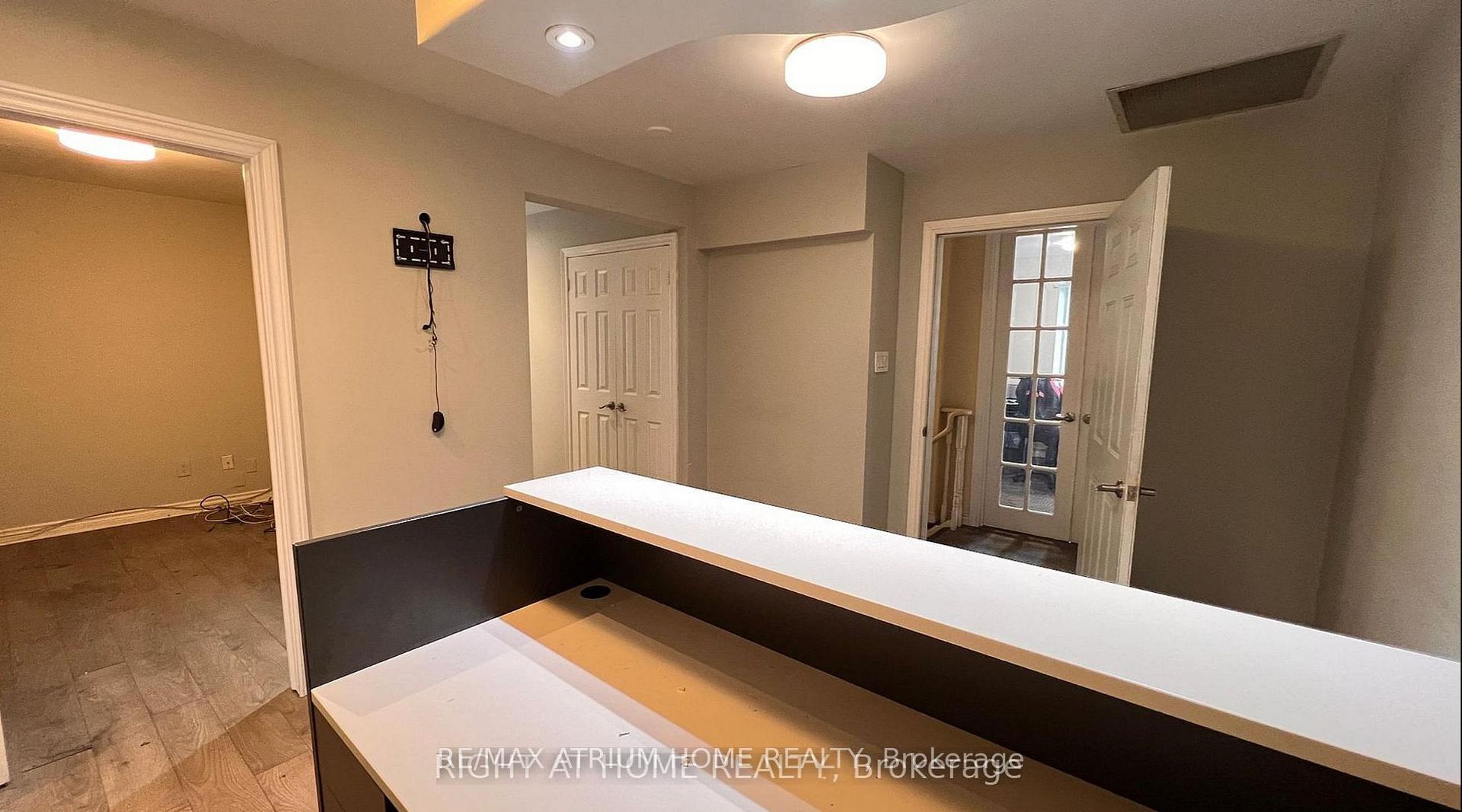 6024 Yonge Street 2nd B, Toronto C07 — photo 3 of 5