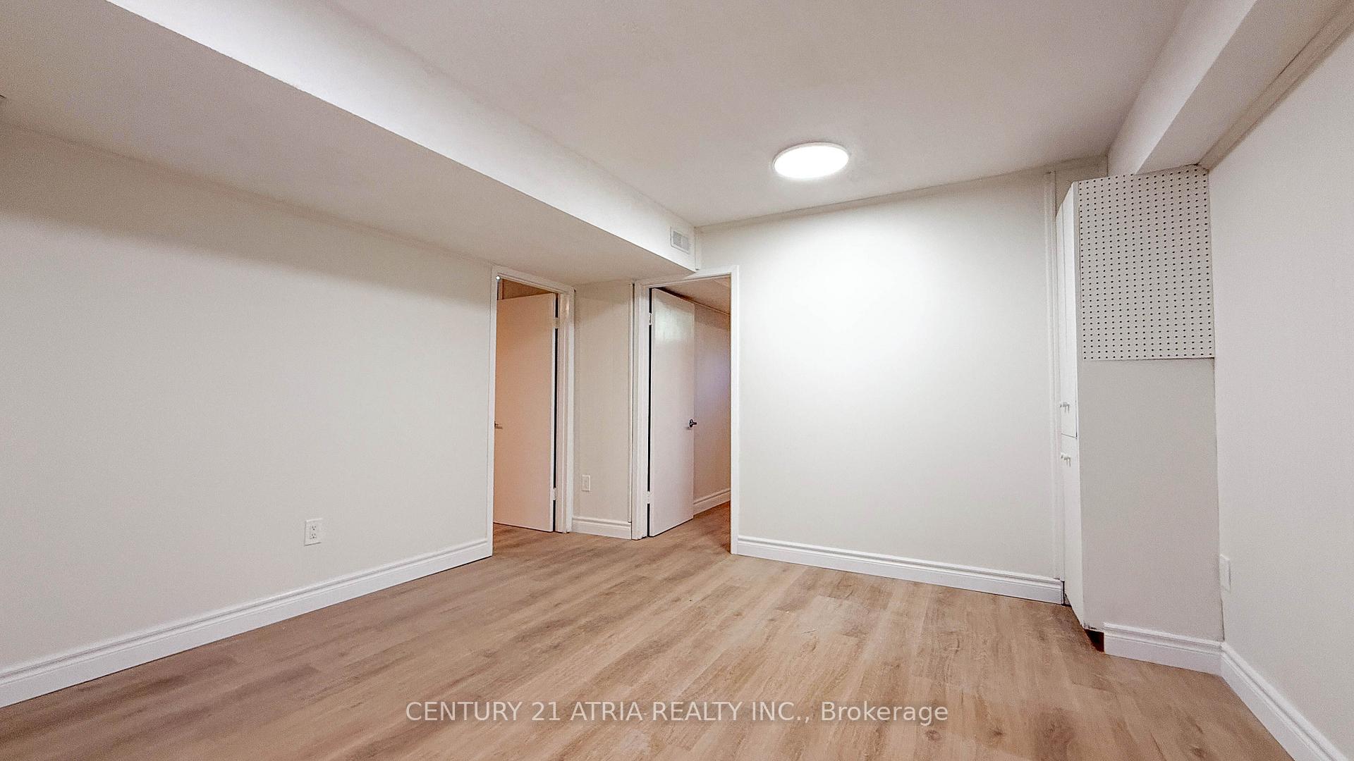 151 Fenn Avenue, Toronto C12, ON M2P 1X8 — Toronto C12, Ontario